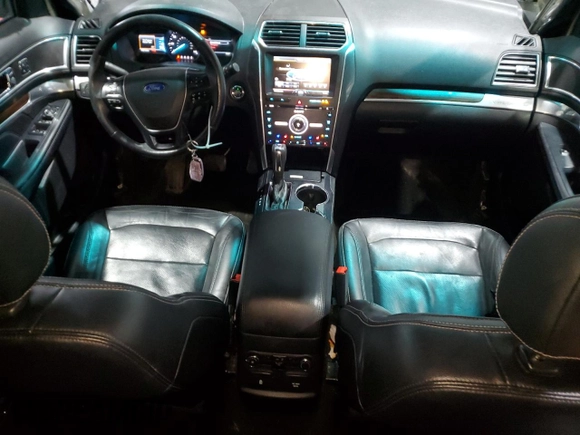 2016 Ford Explorer Limited with VIN 1FM5K8F88GGA27701, listed as a Copart auction lot 48557645 with 135,270 mi miles and Salvage Title. Bid and sale history available at DreamBid. Image 8.