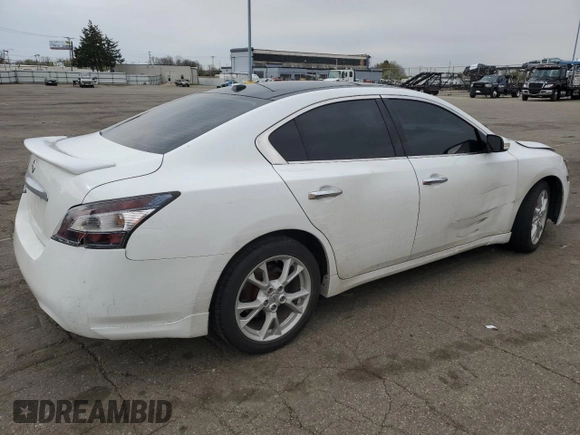 2014 Nissan Maxima SV with VIN 1N4AA5AP2EC498224, listed as a Copart auction lot 52501575 with 97,980 mi miles and Salvage Title. Bid and sale history available at DreamBid. Image 3.