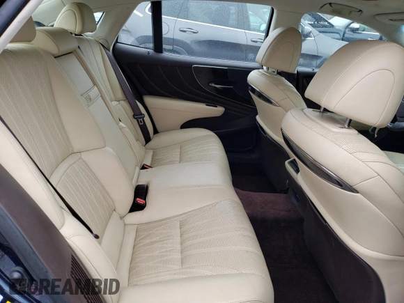 2018 Lexus LS z VIN JTHCY1FF1J5001281, wystawiony jako Copart lot #45752233 z przebiegiem 54 158 mil mil oraz . Historia ofert i sprzedaży dostępna na DreamBid. Obrazek 10.