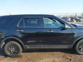 2014 Ford Utility Police Interceptor with VIN 1FM5K8AR0EGC14072, listed as a IAAI auction lot 41781060 with 173,354 mi miles. Bid and sale history available at carsss.com. Image 14.