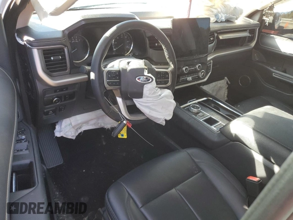 2023 Ford Expedition XLT with VIN 1FMJU1H85PEA23677, listed as a Copart auction lot 84255484 with 0 mi miles and Salvage Title. Bid and sale history available at carsss.com. Image 8.