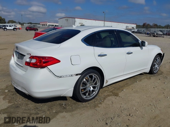 2012 Infiniti M37 with VIN JN1BY1AP6CM333466, listed as a IAAI auction lot 40723440 with 156,102 mi miles. Bid and sale history available at carsss.com. Image 4.