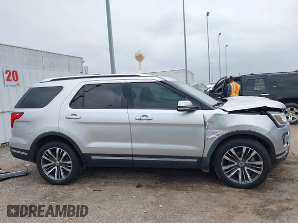 2018 Ford Explorer Platinum with VIN 1FM5K8HT2JGA66681, listed as a IAAI auction lot 41932370 with 61,049 mi miles. Bid and sale history available at carsss.com. Image 13.