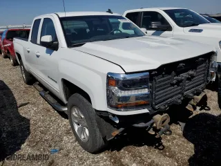 2018 Chevrolet Silverado 1500 LT with VIN 1GCVKREC5JZ161996, listed as a Copart auction lot 43926985 with 155,580 mi miles and Salvage Title. Bid and sale history available at carsss.com. Image 4.
