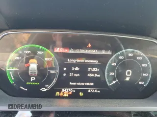 2022 Audi e-tron Sportback Premium Plus z VIN WA12ABGE8NB022921, wystawiony jako Copart lot #78085344 z przebiegiem 54 270 mil mil oraz Szkoda całkowita • Salvage title. Historia ofert i sprzedaży dostępna na DreamBid. Obrazek 9.