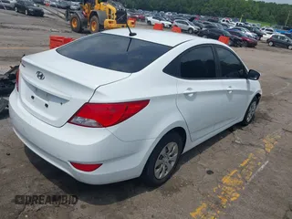 2016 Hyundai Accent SE z VIN KMHCT4AE6GU123161, wystawiony jako IAAI lot #39972957 z przebiegiem 133 416 mil mil oraz . Historia ofert i sprzedaży dostępna na DreamBid. Obrazek 4.