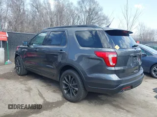 2018 Ford Explorer XLT with VIN 1FM5K8D84JGB01514, listed as a IAAI auction lot 41803132 with 59,107 mi miles and . Bid and sale history available at carsss.com. Image 15.