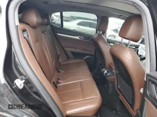 2018 Alfa Romeo Stelvio Sport z VIN ZASFAKPNXJ7B90958, wystawiony jako Copart lot #46043215 z przebiegiem Nie podano mil oraz Szkody całkowita. Historia ofert i sprzedaży dostępna na DreamBid. Obrazek 10.
