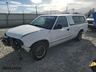 1998 GMC Sonoma SLS with VIN 1GTCS14W3W8516021, listed as a Copart auction lot 47306485 with 102,709 mi miles and Salvage Title. Bid and sale history available at carsss.com. Image 1.