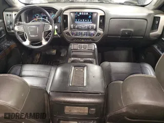 2019 GMC Sierra 2500HD Denali with VIN 1GT12SEY2KF219941, listed as a Copart auction lot 51613435 with 47,845 mi miles and Salvage Title. Bid and sale history available at carsss.com. Image 8.