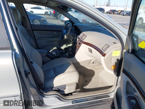 2003 Volvo S80 with VIN YV1TS91Z931311900, listed as a IAAI auction lot 41312816 with 98,650 mi miles. Bid and sale history available at carsss.com. Image 5.