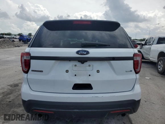 2016 Ford Police Interceptor Utility z VIN 1FM5K8AR9GGC35764, wystawiony jako Copart lot #54386065 z przebiegiem Nie podano mil oraz Szkoda całkowita • Salvage title. Historia ofert i sprzedaży dostępna na DreamBid. Obrazek 6.