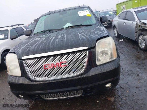 2007 GMC Yukon Denali with VIN 1GKFK63857J238783, listed as a IAAI auction lot 41552949 with 188,298 mi miles. Bid and sale history available at carsss.com. Image 12.