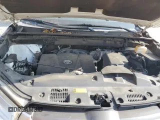 2018 Toyota Highlander SE с VIN 5TDKZRFH3JS549173, выставлен на аукционе Copart как лот 60822155 с пробегом 92 452 миль миль и Списание • Salvage title. История ставок и продаж доступна на DreamBid. Изображение 12.