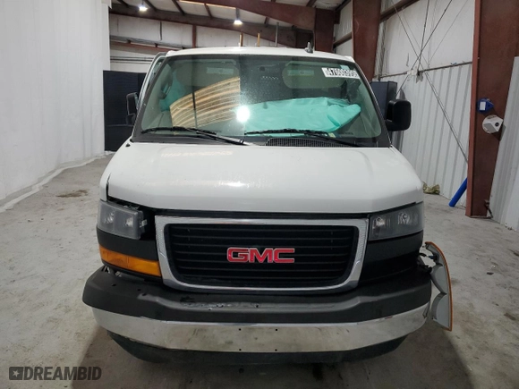 2023 GMC Savana Cargo Van with VIN 1GTW7AFP9P1123588, listed as a Copart auction lot 47600395 with 32,157 mi miles and Clean Title. Bid and sale history available at carsss.com. Image 5.