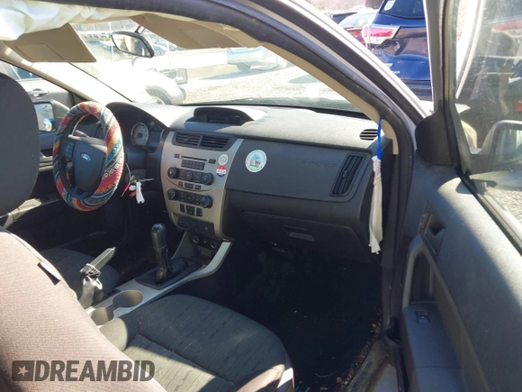 2008 Ford Focus SE with VIN 1FAHP33N08W198049, listed as a IAAI auction lot 41593917 with 263,352 mi miles. Bid and sale history available at carsss.com. Image 5.