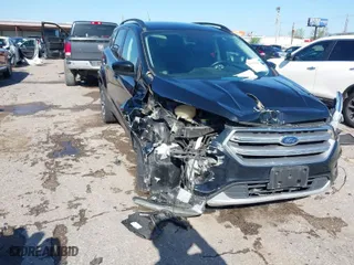 2017 Ford Escape SE with VIN 1FMCU0G98HUA80962, listed as a IAAI auction lot 41859621 with 78,611 mi miles. Bid and sale history available at carsss.com. Image 1.
