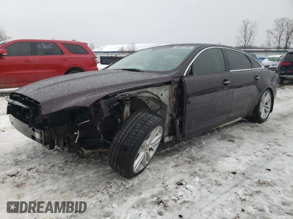 2017 Jaguar XJ with VIN SAJWJ2GD9H8W04365, listed as a Copart auction lot 38997744 with 73,569 mi miles. Bid and sale history available at carsss.com. Image 1.