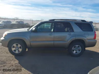 2006 Toyota 4Runner SR5 with VIN JTEBU14R568055724, listed as a IAAI auction lot 41450451 with 230,598 mi miles. Bid and sale history available at carsss.com. Image 14.