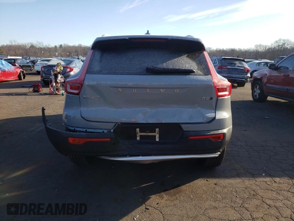 2024 Volvo XC40 Core Bright Theme с VIN YV4L12UK1R2233367, выставлен на аукционе Copart как лот 83046854 с пробегом 3 358 миль миль и Списание • Salvage title. История ставок и продаж доступна на DreamBid. Изображение 6.