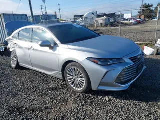 2020 Toyota Avalon Limited z VIN 4T1DZ1FB2LU053877, wystawiony jako IAAI lot #41725361 z przebiegiem 24 552 mil mil oraz . Historia ofert i sprzedaży dostępna na DreamBid. Obrazek 1.