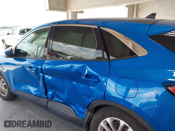 2021 Ford Escape SE with VIN 1FMCU0G67MUA07288, listed as a IAAI auction lot 42502662 with 69,321 mi miles and . Bid and sale history available at DreamBid. Image 6.