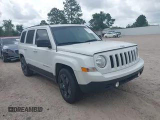 2016 Jeep Patriot Sport z VIN 1C4NJPBB6GD800041, wystawiony jako IAAI lot #42410250 z przebiegiem 124 064 mil mil oraz . Historia ofert i sprzedaży dostępna na DreamBid. Obrazek 1.