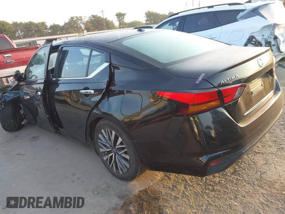 2023 Nissan Altima SV z VIN 1N4BL4DV4PN369993, wystawiony jako IAAI lot #42291109 z przebiegiem 38 500 mil mil oraz . Historia ofert i sprzedaży dostępna na DreamBid. Obrazek 3.