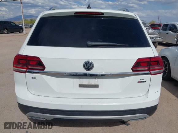 2018 Volkswagen Atlas SE с VIN 1V2KR2CA6JC576835, выставлен на аукционе IAAI как лот 42174916 с пробегом 153 322 миль миль и . История ставок и продаж доступна на DreamBid. Изображение 16.