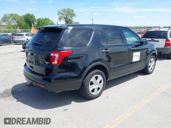 2016 Ford Police Interceptor Utility z VIN 1FM5K8AR2GGB07317, wystawiony jako IAAI lot #42337310 z przebiegiem 166 786 mil mil oraz . Historia ofert i sprzedaży dostępna na DreamBid. Obrazek 4.