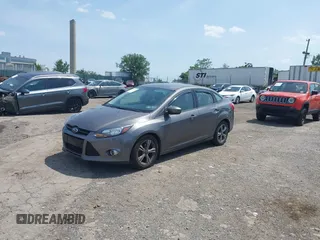 2012 Ford Focus SE с VIN 1FAHP3F26CL407046, выставлен на аукционе IAAI как лот 42574294 с пробегом 143 441 миль миль и . История ставок и продаж доступна на DreamBid. Изображение 2.