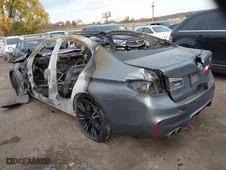 2019 BMW M5 Competition with VIN WBSJF0C57KB284754, listed as a IAAI auction lot 40964230 with 1 mi miles. Bid and sale history available at carsss.com. Image 3.