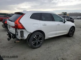 2020 Volvo XC60 Momentum with VIN YV4102RK1L1561825, listed as a Copart auction lot 47532685 with 82,337 mi miles and Salvage Title. Bid and sale history available at carsss.com. Image 3.