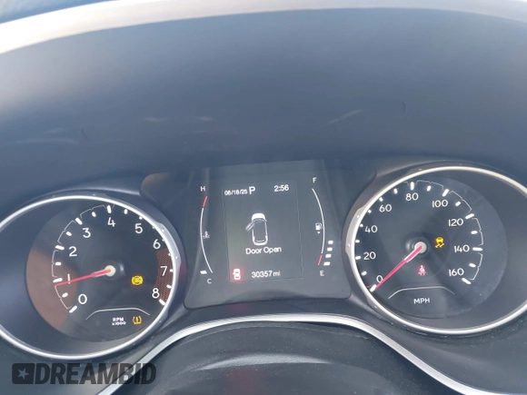 2021 Jeep Compass Altitude with VIN 3C4NJCBB3MT560039, listed as a IAAI auction lot 42536979 with 30,357 mi miles and . Bid and sale history available at DreamBid. Image 7.
