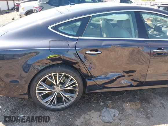 2017 Audi A7 Prestige with VIN WAU22AFC5HN097458, listed as a IAAI auction lot 41977575 with 60,373 mi miles. Bid and sale history available at carsss.com. Image 6.