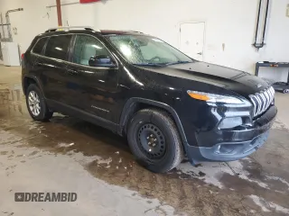 2017 Jeep Cherokee Latitude with VIN 1C4PJMCS8HW621155, listed as a Copart auction lot 57664565 with 155,191 mi miles and Clean title. Bid and sale history available at DreamBid. Image 4.