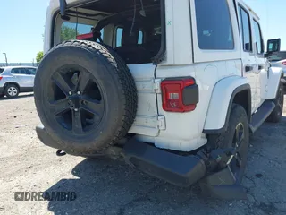 2021 Jeep Wrangler Unlimited Sahara z VIN 1C4HJXEN2MW528137, wystawiony jako IAAI lot #42134514 z przebiegiem 50 030 mil mil oraz . Historia ofert i sprzedaży dostępna na DreamBid. Obrazek 22.