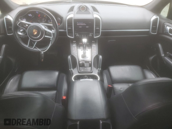 2018 Porsche Cayenne z VIN WP1AA2A2XJKA05305, wystawiony jako Copart lot #42763575 z przebiegiem 117 366 mil mil oraz Szkoda całkowita • Salvage title. Historia ofert i sprzedaży dostępna na DreamBid. Obrazek 8.