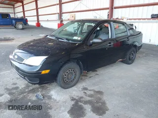 2007 Ford Focus S with VIN 1FAFP34N27W350658, listed as a IAAI auction lot 42012197 with 178,795 mi miles and . Bid and sale history available at carsss.com. Image 2.