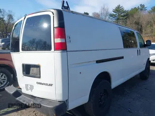 2004 Chevrolet Express Cargo Van with VIN 1GCGG29VX41194296, listed as a IAAI auction lot 41838127 with 322,816 mi miles. Bid and sale history available at carsss.com. Image 4.