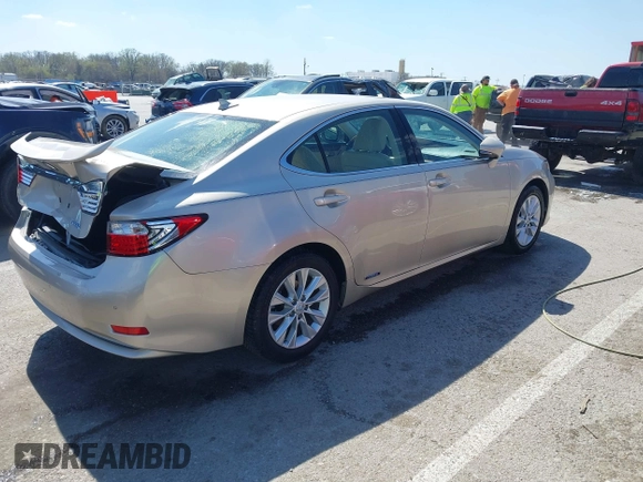 2013 Lexus ES 300h Hybrid with VIN JTHBW1GG6D2011464, listed as a IAAI auction lot 41838434 with 150,747 mi miles. Bid and sale history available at carsss.com. Image 4.