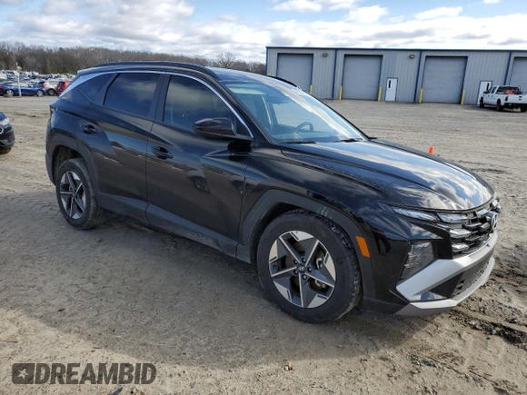 2025 Hyundai Tucson SEL with VIN 5NMJB3DE7SH450690, listed as a Copart auction lot 47982635 with 13,947 mi miles and Salvage Title. Bid and sale history available at carsss.com. Image 4.