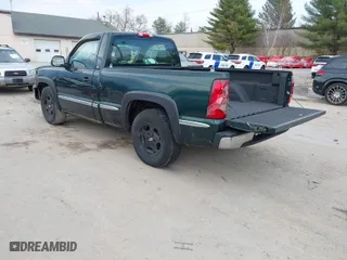 2003 Chevrolet Silverado 1500 with VIN 1GCEC14X73Z248420, listed as a IAAI auction lot 42053273 with 204,094 mi miles. Bid and sale history available at carsss.com. Image 3.