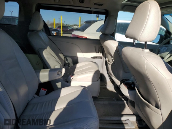 2014 Toyota Sienna Limited z VIN 5TDDK3DC5ES074424, wystawiony jako Copart lot #52831905 z przebiegiem 188 531 mil mil oraz Szkoda całkowita • Salvage title. Historia ofert i sprzedaży dostępna na DreamBid. Obrazek 11.