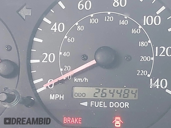 2002 Toyota Solara SE with VIN 2T1CF28P82C558096, listed as a IAAI auction lot 42013477 with 264,484 mi miles. Bid and sale history available at carsss.com. Image 15.