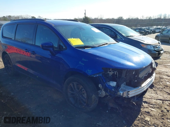 2020 Chrysler Pacifica Launch Edition with VIN 2C4RC3BG1LR123861, listed as a IAAI auction lot 41294790 with 56,007 mi miles and . Bid and sale history available at DreamBid. Image 1.