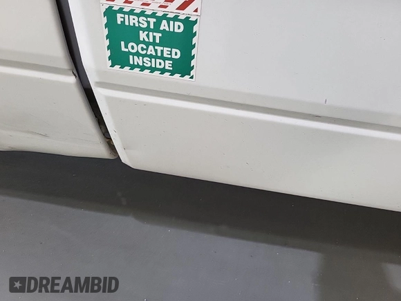 2013 Ford F-150 XL z VIN 1FTFX1EF3DKF59982, wystawiony jako IAAI lot #42516514 z przebiegiem 294 982 mil mil oraz . Historia ofert i sprzedaży dostępna na DreamBid. Obrazek 1.