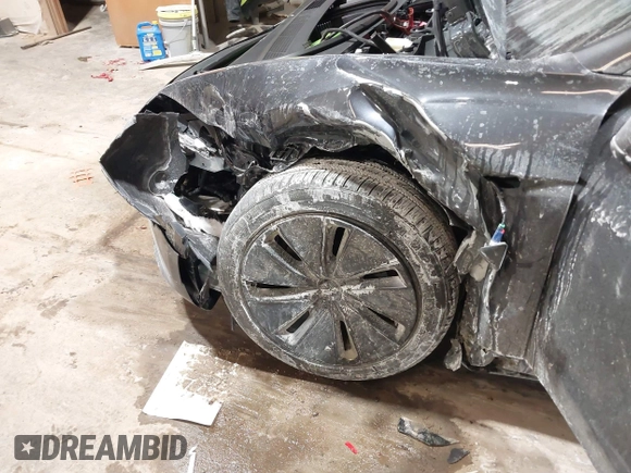 2025 Tesla Model 3 Long Range with VIN 5YJ3E1EA4SF913869, listed as a IAAI auction lot 41416608 with 1,141 mi miles and . Bid and sale history available at DreamBid. Image 6.