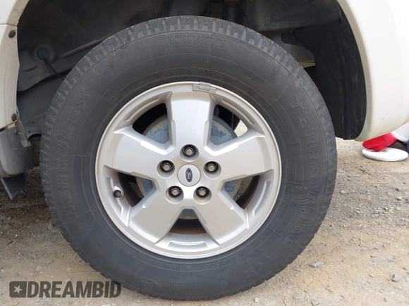 2009 Ford Escape XLS with VIN 1FMCU927X9KC79986, listed as a IAAI auction lot 41936917 with 208,816 mi miles and . Bid and sale history available at DreamBid. Image 12.