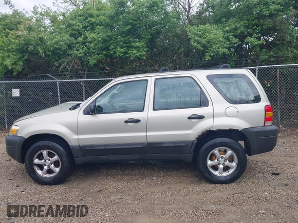 2006 Ford Escape XLS with VIN 1FMYU02ZX6KA73663, listed as a IAAI auction lot 42177043 with 230,878 mi miles and . Bid and sale history available at DreamBid. Image 14.